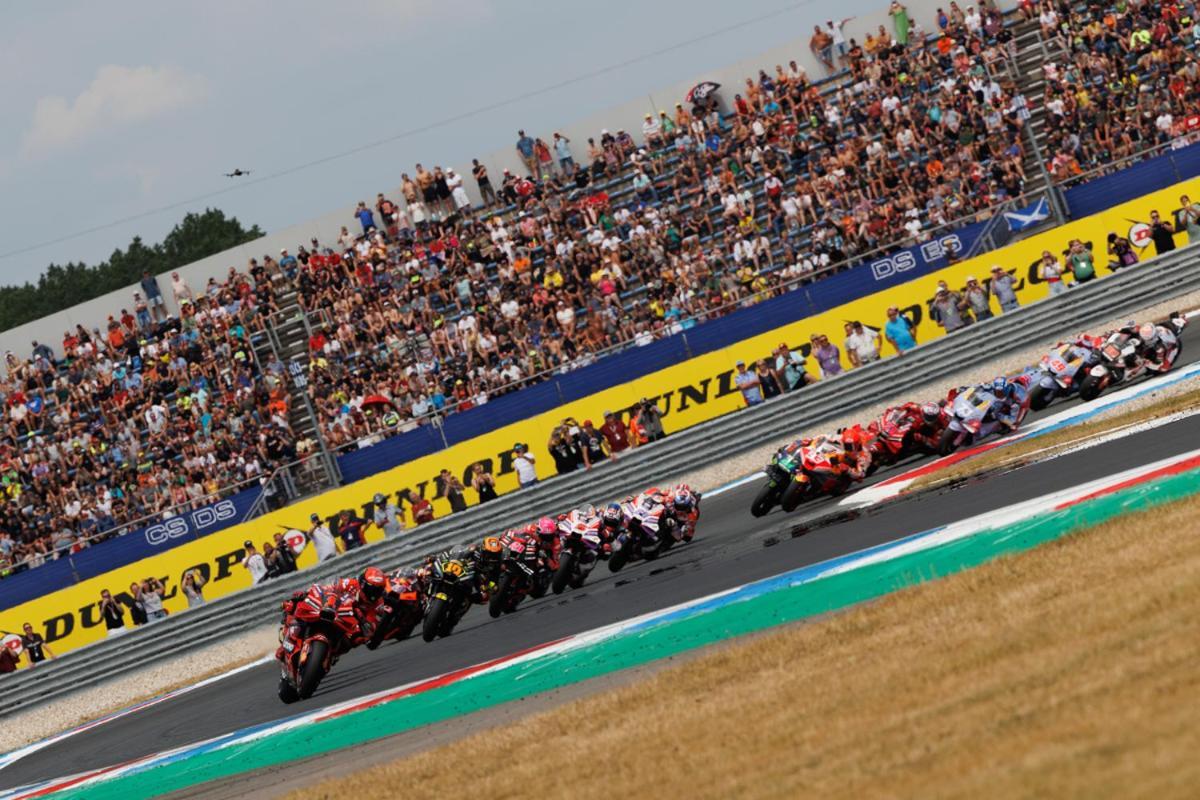 100 Jaar Tt Circuit Assen 2025 Glamping Incl Stroom Exteriör bild